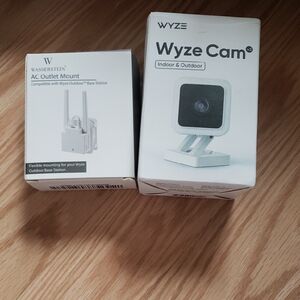 Wyze Cam V3 with White Mount by Wasserstein